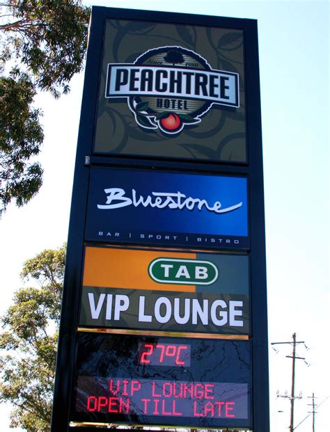 Pylon Sign Design 的图像结果