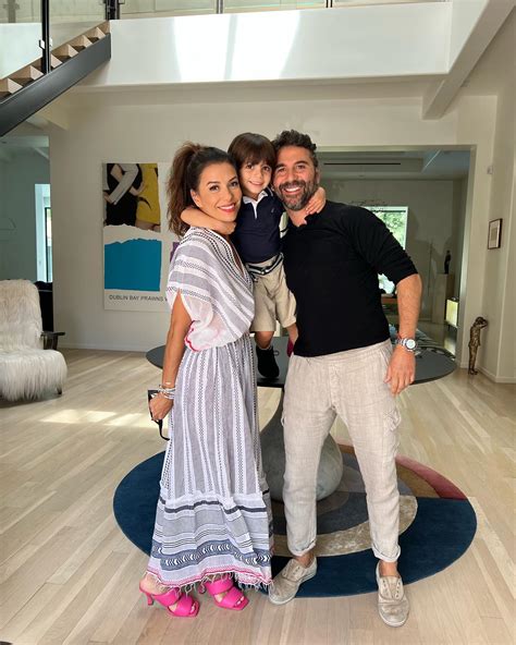 Eva Longoria fans concerned for her marriage as she snubs husband José ...