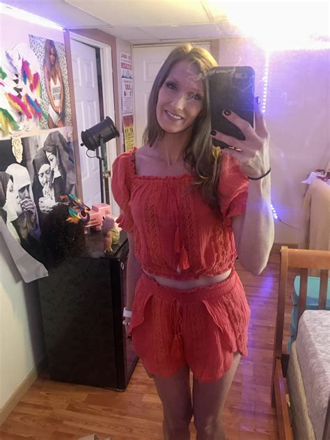 OWL aka Hooty with the Booty on Twitter: "New outfit from an anonymous ...