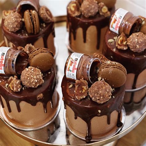 Mini Custom-made Nutella Cakes with Baby Nutella Jar