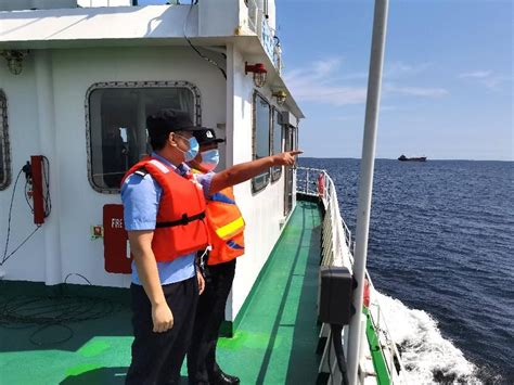 威海出入境边防检查站与威海海事局、渔政开展“世界海洋日”海上联合巡查行动 - 综合 - 威海频道