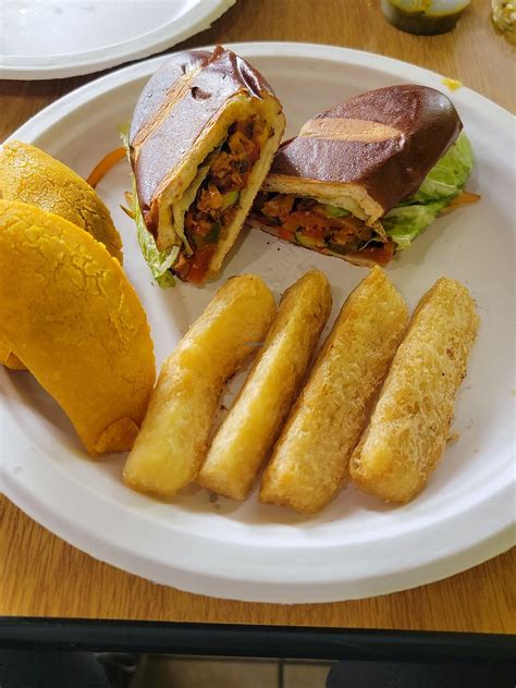 Hello Chicken - Pineville North Carolina Restaurant - HappyCow