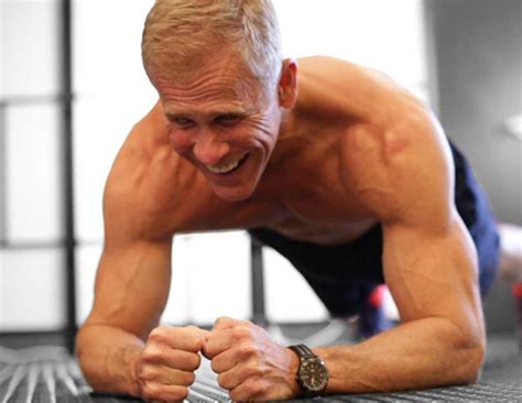 5 Exercising Tips For Men Over 40 - lifeberrys.com