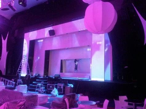 Tungsten: Customer Reviews, Stands and Services