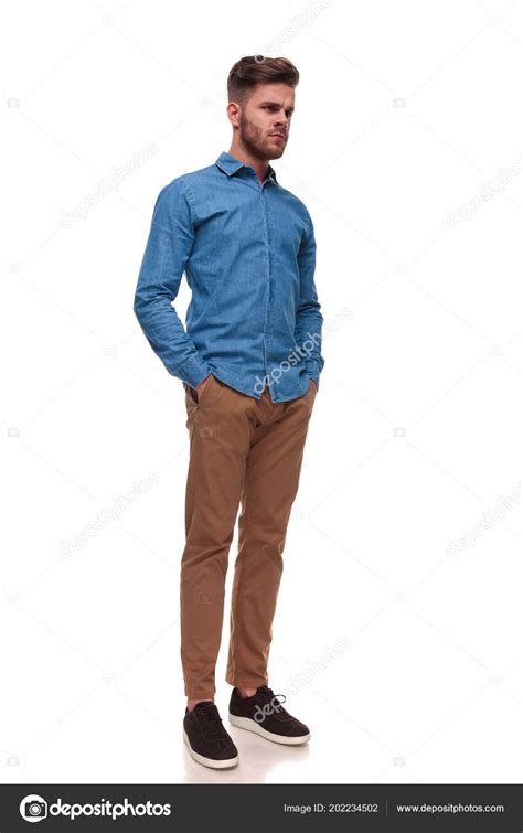 People Standing White Background 的图像结果