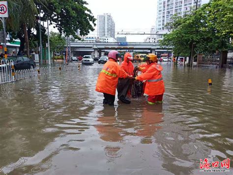 抗击台风“韦帕” 海口15000余名环卫工在一线奋战_海口网