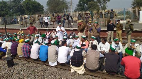 'Rail roko' Affects 130 Locations In Northern Railway Zone, Hinder ...