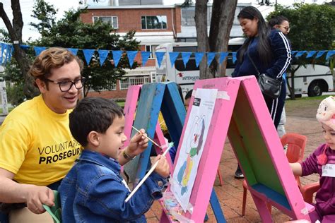 First day of volunteering with Aldeas Infantiles Colombia | Fundación ...