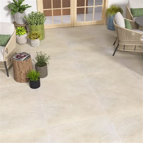 Outdoor Patio Natural Stone & Porcelain Tiles | Ionic Stone