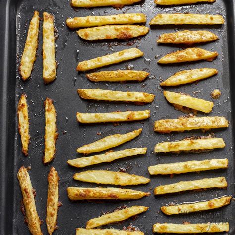 Garlic Parmesan Fries (easy and super crispy!) - storytellingco