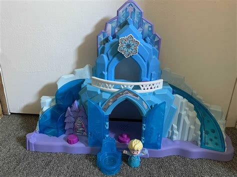 Little People Frozen Castle