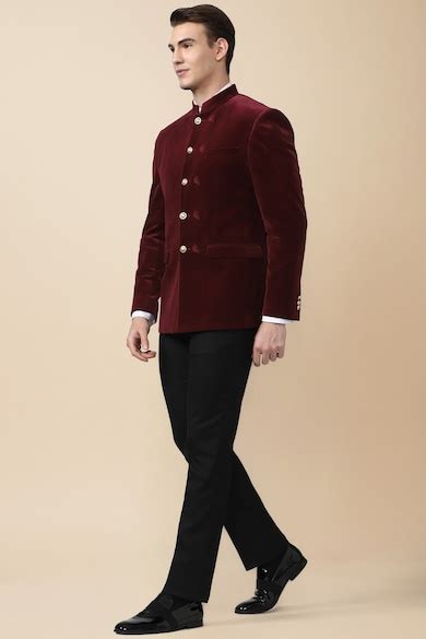 Buy Men Maroon Solid Wedding Blazer Online - 741141 | Peter England