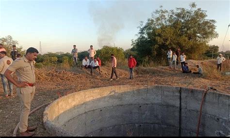Aurangabad: Tractor Owner Dies After Falling Into Well While Leveling ...