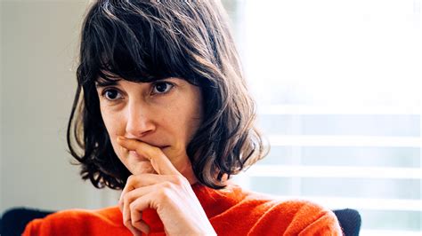 Marie Gluesenkamp Perez Wants Fellow Democrats to Look in the Mirror ...