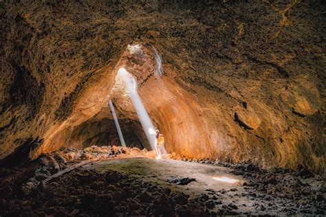 15 EPIC Oregon Caves to Explore This Summer (Local's Guide)