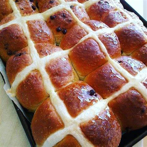 chocolate orange hot cross buns