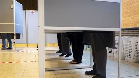 Le MR premier et grand vainqueur à Bruxelles, Ecolo en chute libre - RTBF Actus