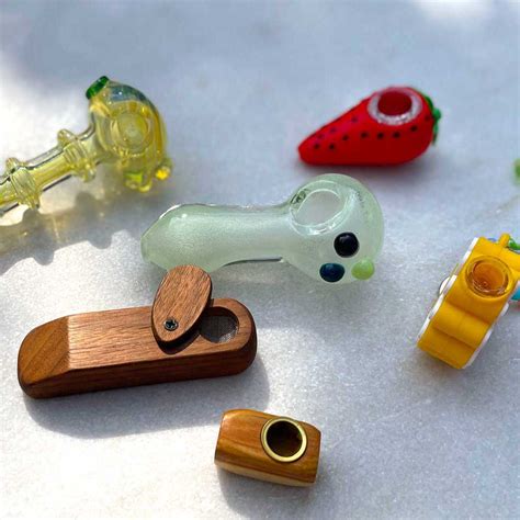 The Ultimate Guide to Choosing the Best Smoking Bowl - Best One Hitters