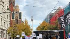 spiegel shop berlin unteilbar demo in berlin der spiegel spiegel shop berlin unteilbar demo in berlin der spiegel