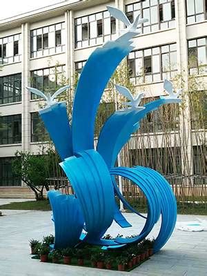 不锈钢雕塑_玻璃钢雕塑_卡通动植物雕塑_大千设计制作公司