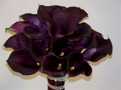 Download Purple Flower Calla Lily Bouquet Man Made Flower HD Wallpaper