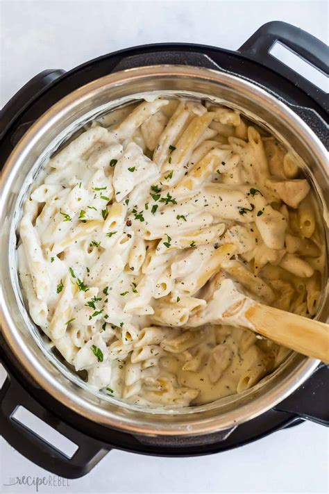 Instant Pot Chicken Alfredo Pasta - The Recipe Rebel