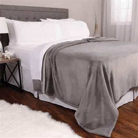 Kirkland Signature King Size Plush Blanket in 4 Colours,