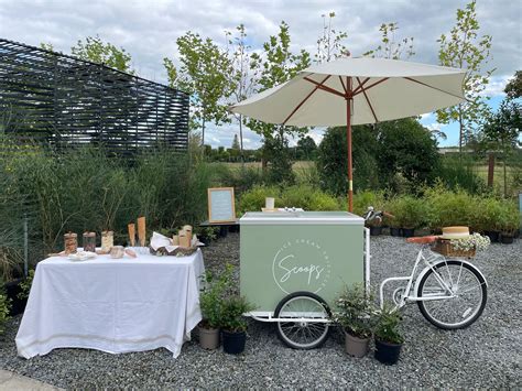 Wedding Ice Cream Bike Hire in Sussex - Scoops Tricycles