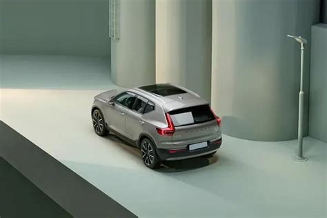 Volvo XC40 Price, Mileage, Specs, Reviews | Droom