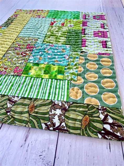 Rezultat imagine pentru Patchwork Table Runner Ideas