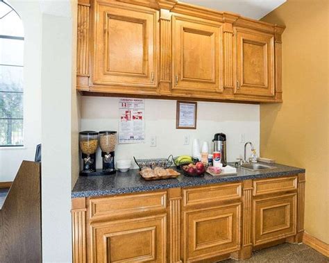 RODEWAY INN HUMBLE - Hotel Reviews, Photos, Rate Comparison - Tripadvisor