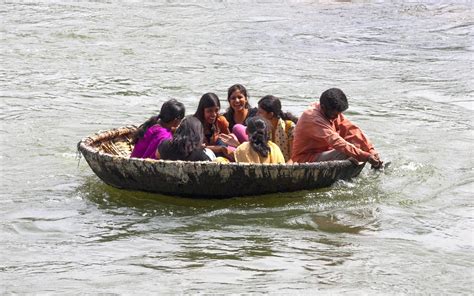 Coracle Boat Rides, Scenic Viewpoint & Majestic Waterfall: Mugguru ...