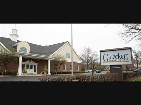 Holiday Remembrance Continues at Glueckert Funeral Home | Arlington ...