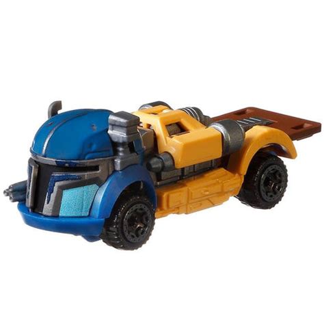 Buy Hot Wheels Studio Character Mandoalorian Car Online at Best Price ...