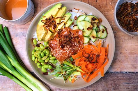Salmon Poke Bowl: The High-Protein Recipe