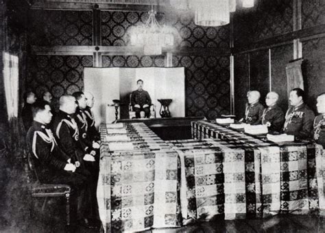Remembering the Reporter Who Dared Confront Emperor Hirohito | War ...