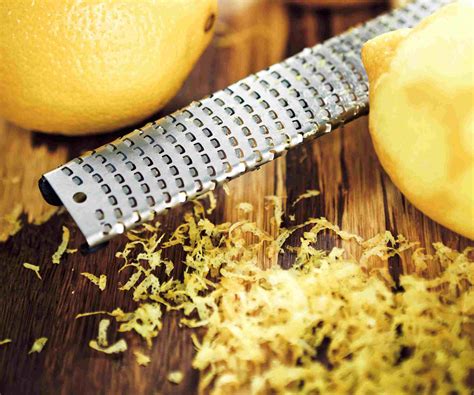 How to Zest and Juice a Lemon