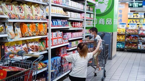 防疫不松懈！湛江超市商铺人流逐渐回升，直击现场→_市民_沃尔玛超市_农贸市场
