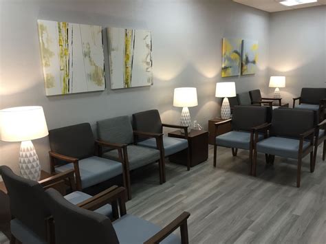 Alexis Pearl Design | Texas Vascular Associates, modern doctors office ...