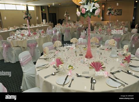 Rezultat imagine pentru Wedding Reception Table Layout