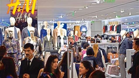 Shoppers’ return spurs retail store makeovers