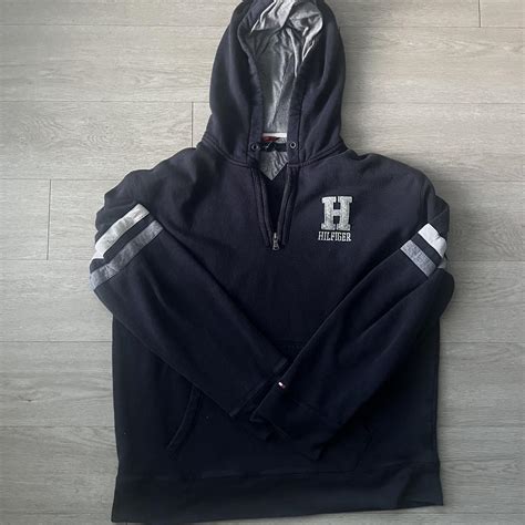 Tommy Hilfiger Men's Navy Hoodie | Depop
