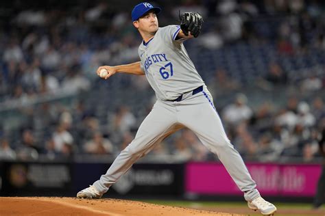 Seth Lugo amansa a Yankees para su 16ta victoria, Reales ganan 5-0 ...