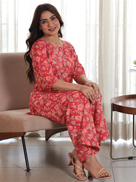 Buy Coral Printed Cotton Night Suits Online at Rs.949 | Libas