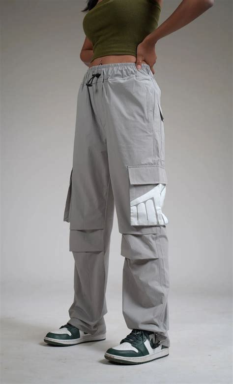PARACHUTE PANTS – WHAT THE FLEX