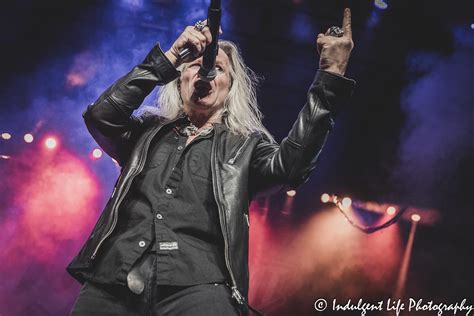 First Hy-Vee Arena Concert Features ’80s Rockers