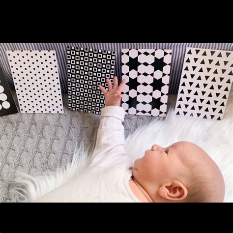 The Fascination of Monochrome: Why Black and White Patterns are Crucia ...