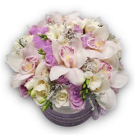 Triumph of Beauty - Elegant Flower Box - Flowershopping.gr