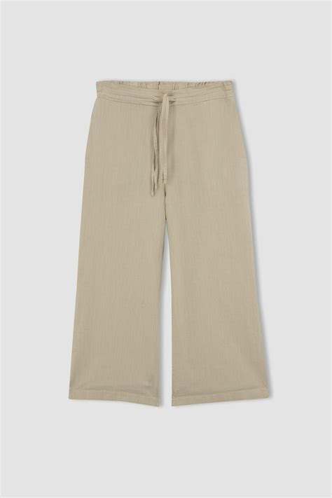 Beige Woman Linen Look Wide Leg Capri 2858392 | DeFacto