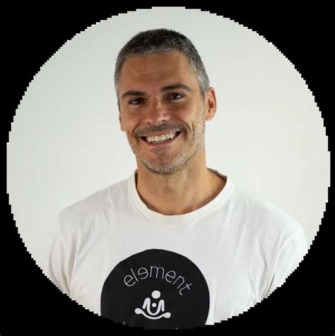 Contacta y habla con nosotros - Element Yoga School